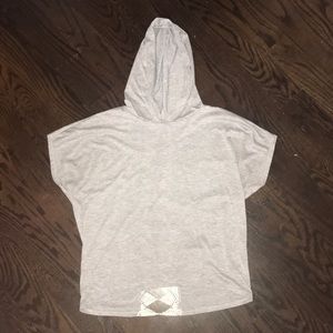 Casual T-shirt with hoodie!🤍